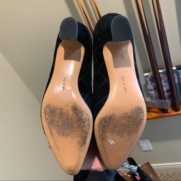 Salvatore Ferragamo Matelasse Navy Blue Quilted Suede Cap Toe Low Heel Pump 7.5 - Picture 16 of 16